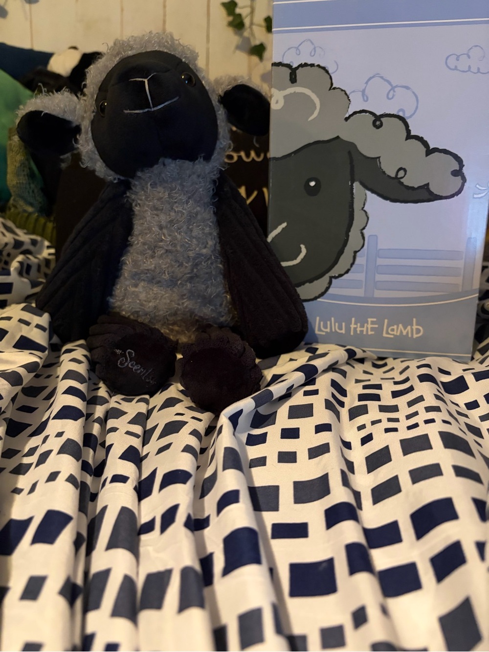 Scentsy Lulu the Lamb Plush - Gray and Black